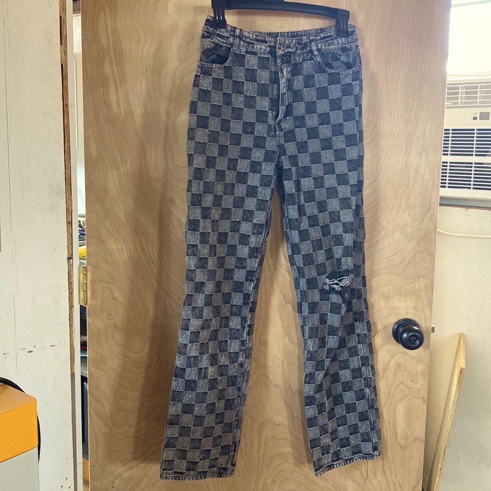 Woman’s size small distressed jeans